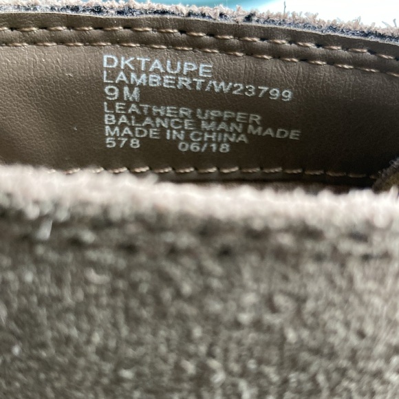 WHITE MOUNTAIN “LAMBERT” wedges/heels in great preowned condition size 9M - Picture 8 of 8